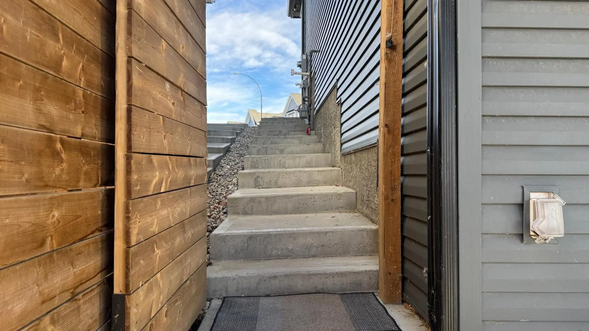 1Br Suite With Patio, Full Kitchen & Free Parking YYC Appartamento